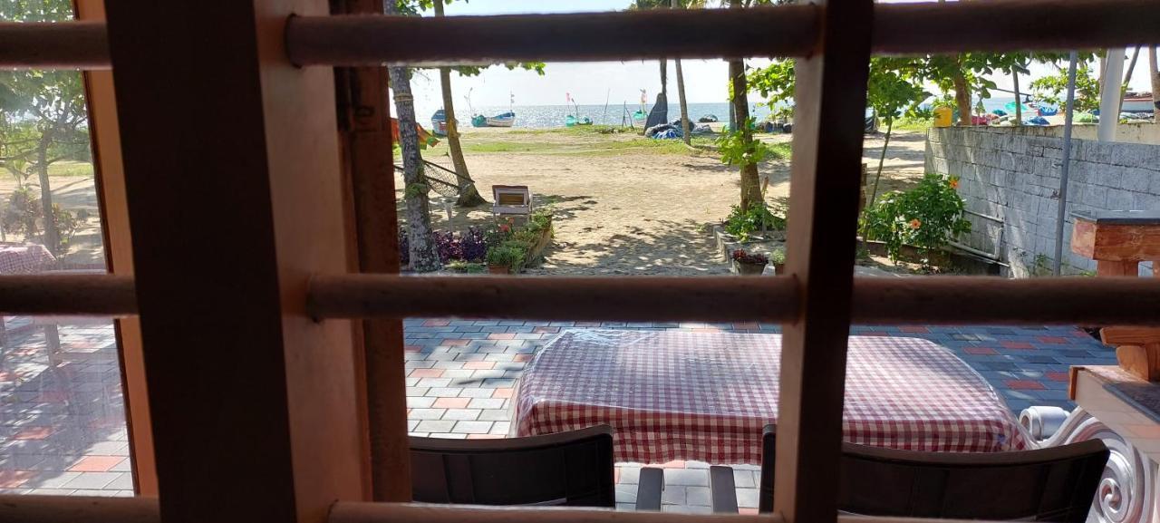 Marari Anna Beach Villa Mararikulam Luaran gambar